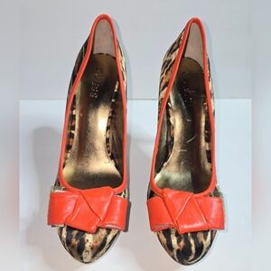Guess Shoes High Heels Leopard Animal Gold Logo Bow Brown Black Mob Wife US 8.5